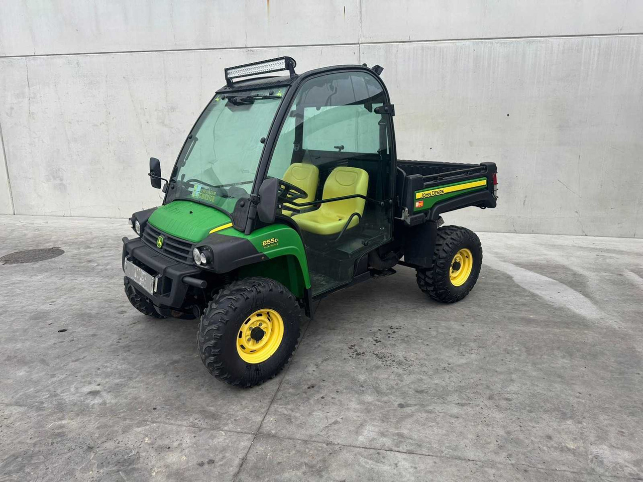 John Deere Gator 855D - Municipal tractor: picture 1 John Deere Gator 855D - Municipal tractor: picture 1