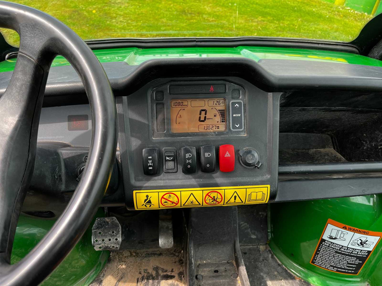Municipal tractor John Deere Gator 855D: picture 10 Municipal tractor John Deere Gator 855D: picture 10