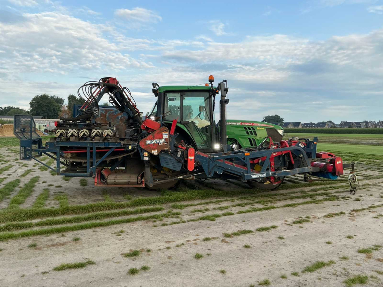 John deere 6105 M - Hay and forage equipment: picture 2 John deere 6105 M - Hay and forage equipment: picture 2