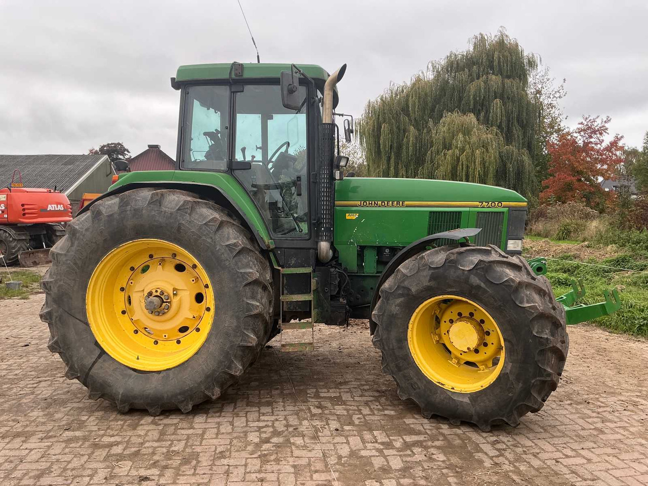 John deere 7700 - Farm tractor: picture 4 John deere 7700 - Farm tractor: picture 4
