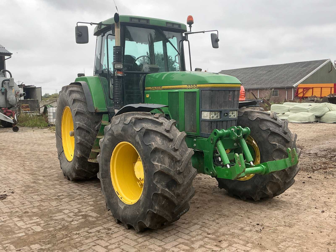 John deere 7700 - Farm tractor: picture 2 John deere 7700 - Farm tractor: picture 2