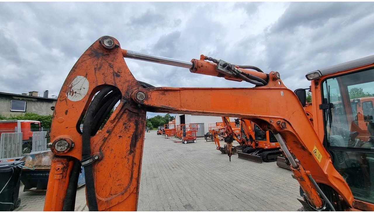 KUBOTA U27-4 - Mini excavator: picture 5 KUBOTA U27-4 - Mini excavator: picture 5