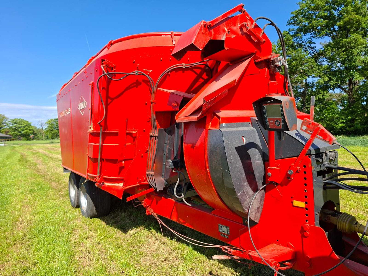 KUHN Euromix Plus 2370 - Forage mixer wagon: picture 4 KUHN Euromix Plus 2370 - Forage mixer wagon: picture 4