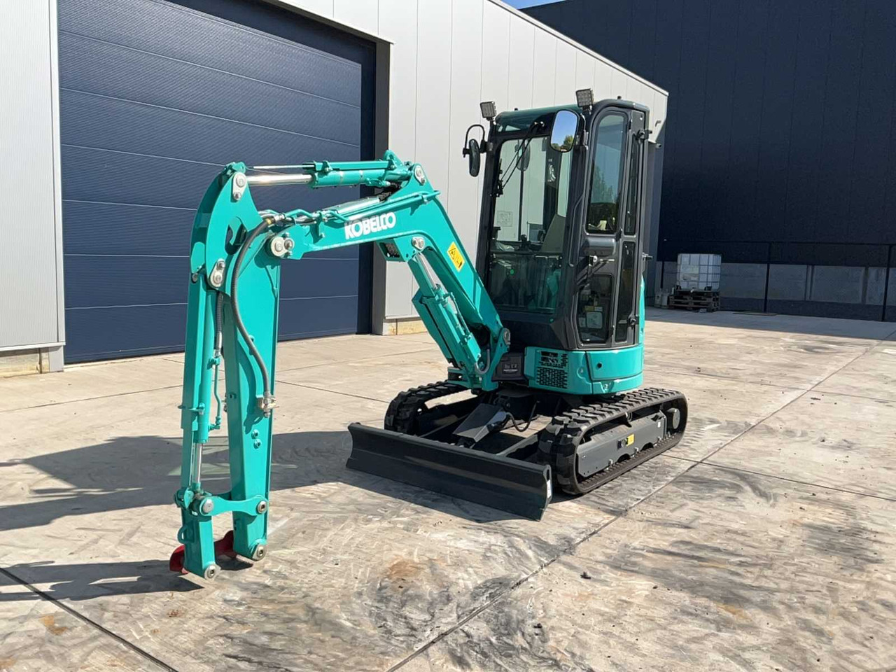 Kobelco SK25SR-6E - Mini excavator: picture 1 Kobelco SK25SR-6E - Mini excavator: picture 1