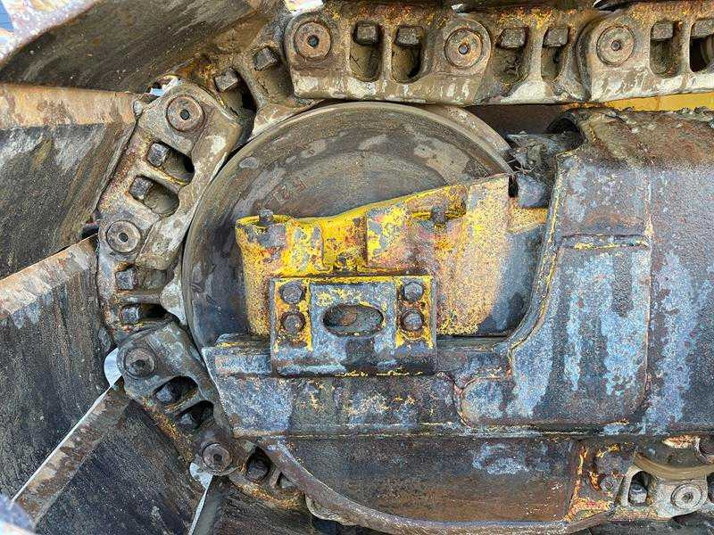 Bulldozer Komatsu D65PX-18: picture 12