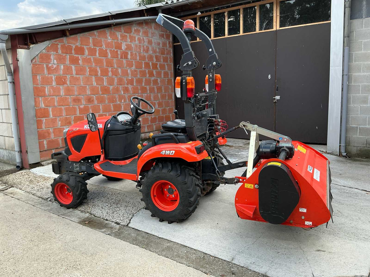 Kubota BX261 - Compact tractor: picture 4 Kubota BX261 - Compact tractor: picture 4