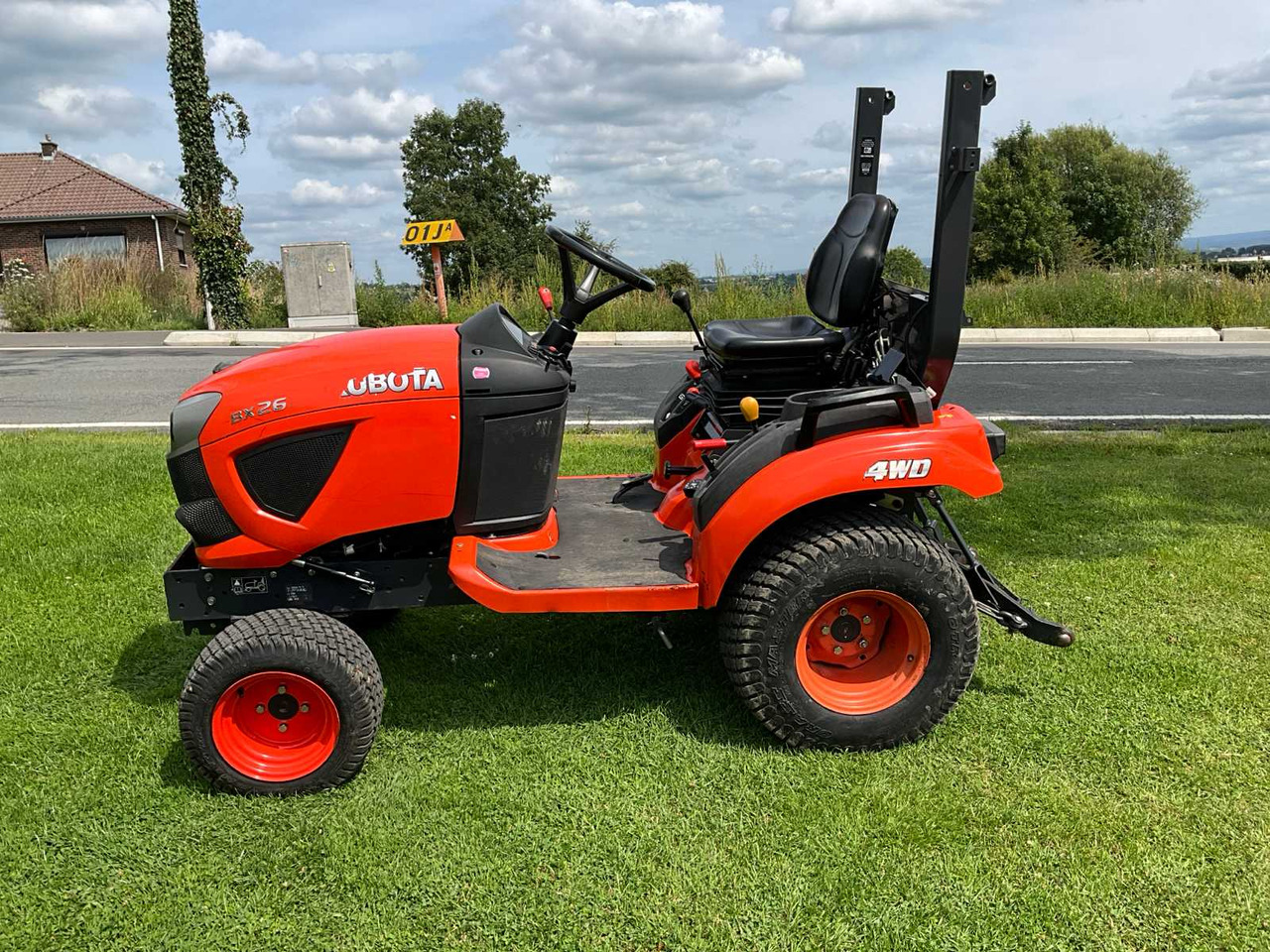 Kubota Bx261 - Municipal tractor: picture 2 Kubota Bx261 - Municipal tractor: picture 2
