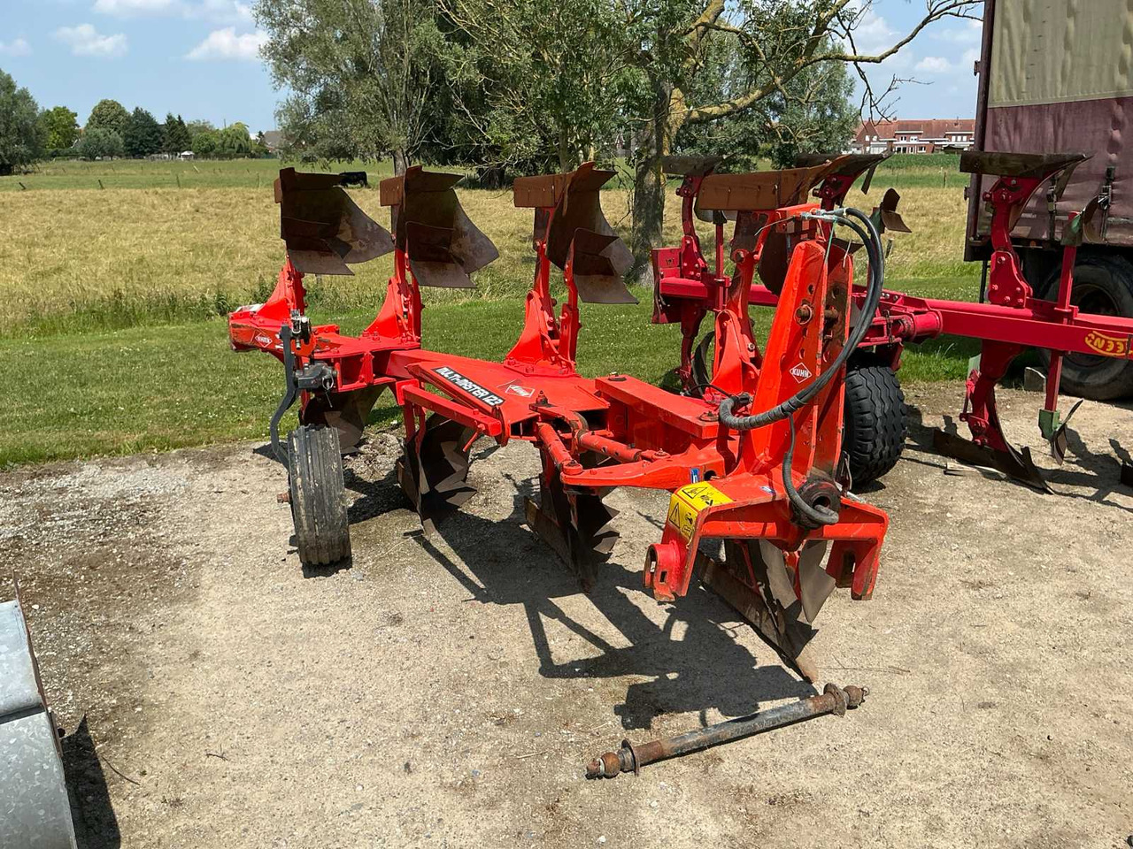 Kuhn Multimaster 123 - Plow: picture 1 Kuhn Multimaster 123 - Plow: picture 1