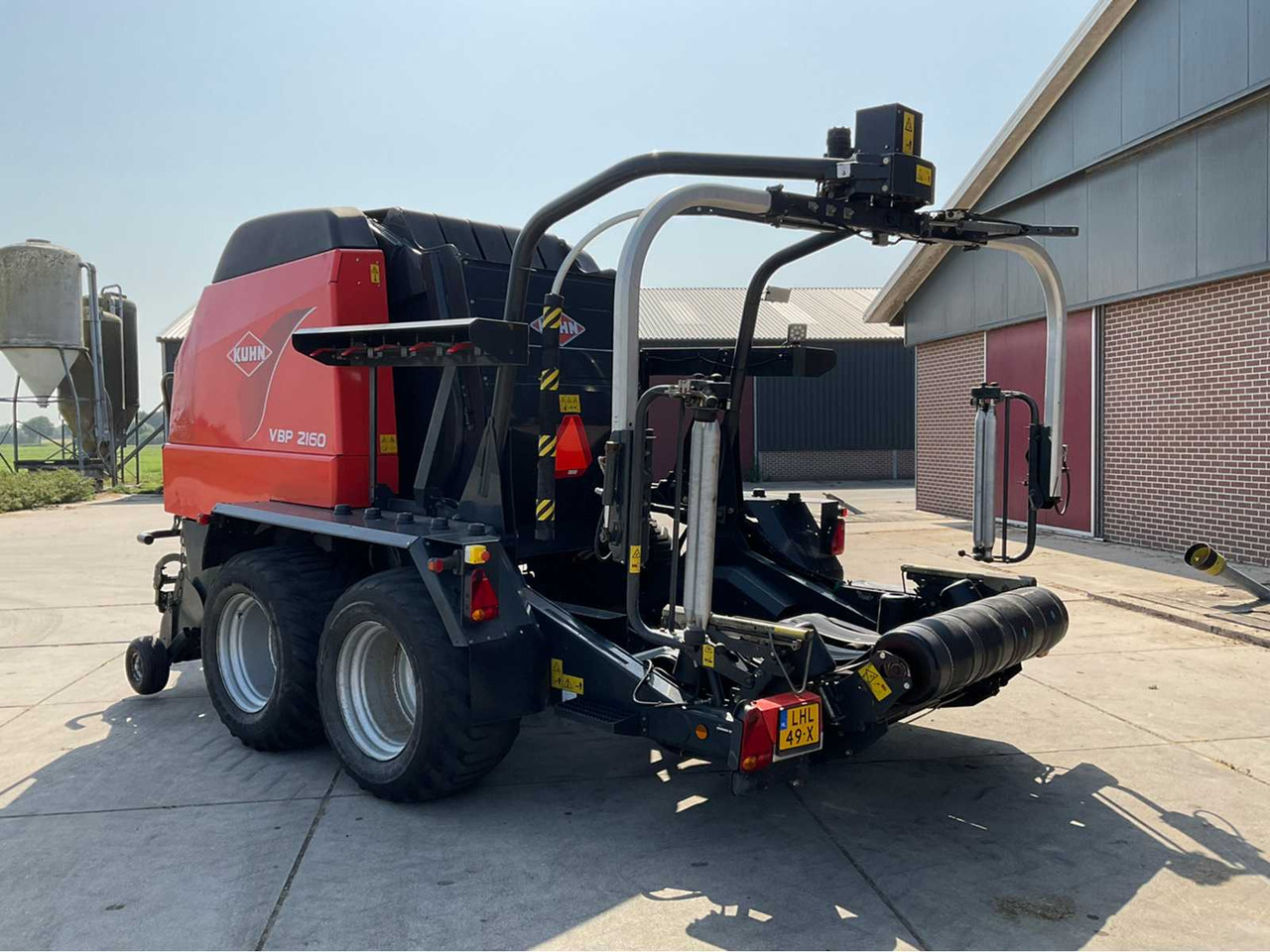 Kuhn VBP 2160 - Round baler, Bale wrapper: picture 3 Kuhn VBP 2160 - Round baler, Bale wrapper: picture 3