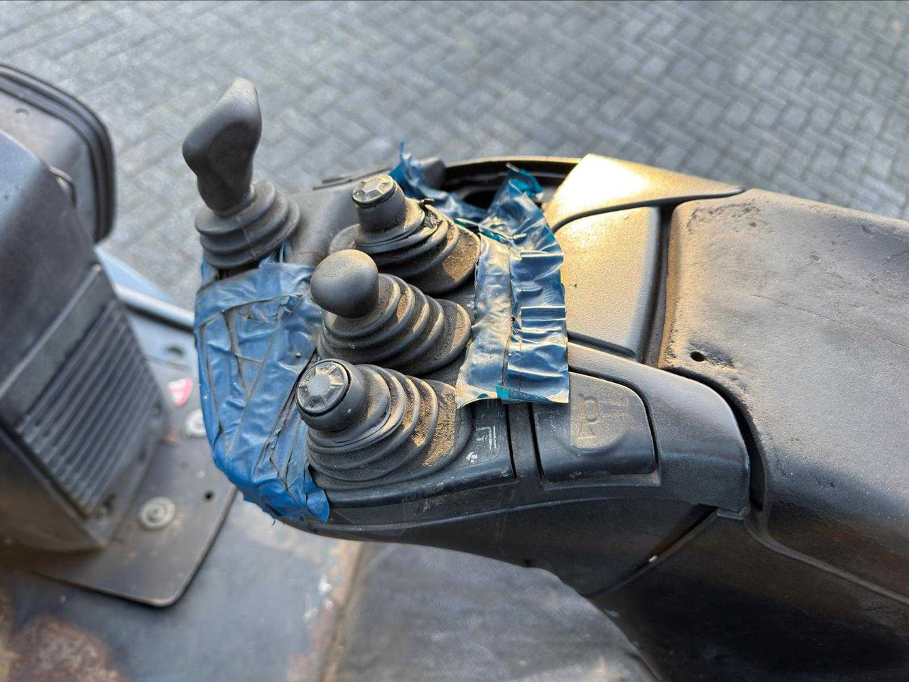 LINDE - 2013 - H50D - FORKLIFT TRUCK - Forklift: picture 5 LINDE - 2013 - H50D - FORKLIFT TRUCK - Forklift: picture 5