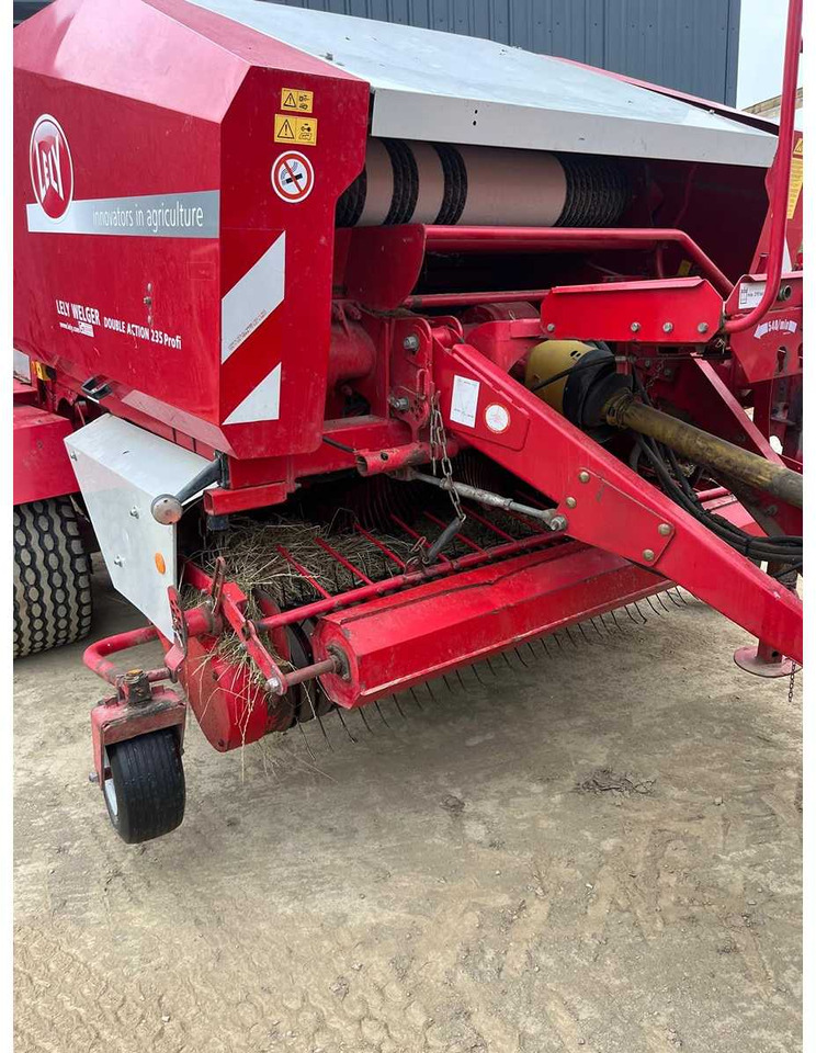 Lely Double Action 235 Profi - Round baler, Bale wrapper: picture 5 Lely Double Action 235 Profi - Round baler, Bale wrapper: picture 5