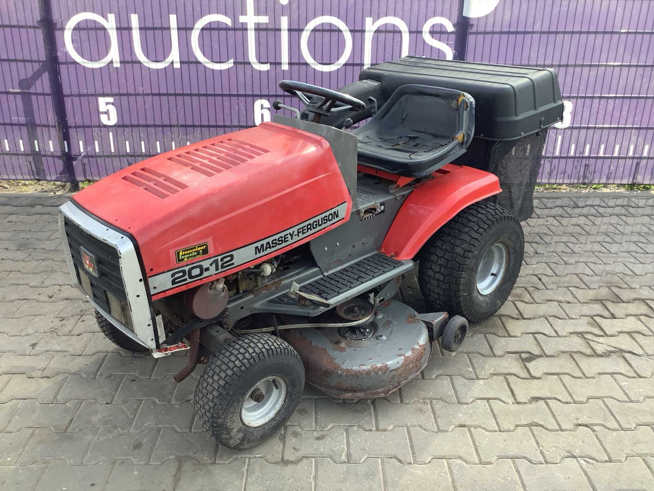 Massey Ferguson 20-12 - Garden mower: picture 1 Massey Ferguson 20-12 - Garden mower: picture 1