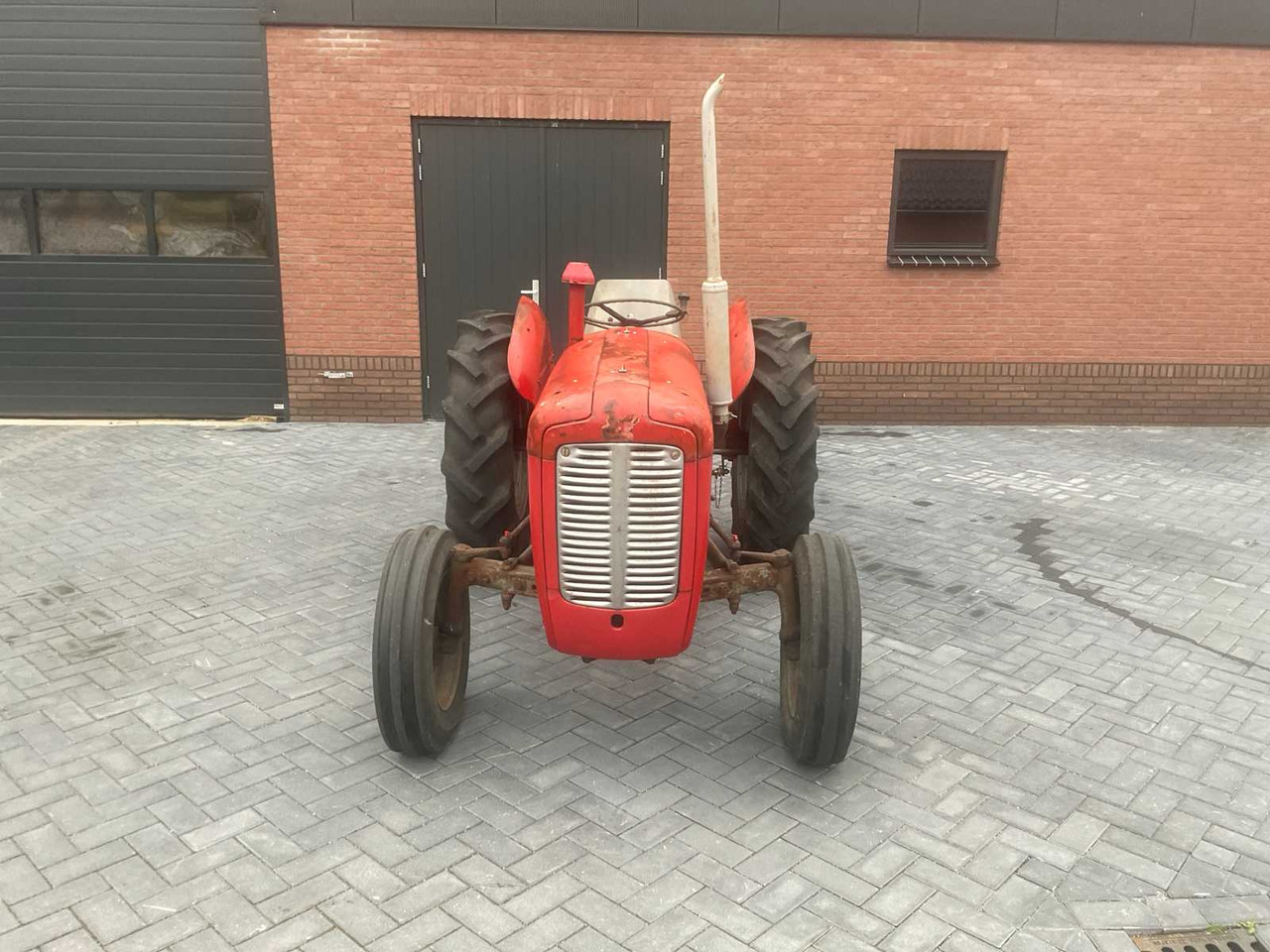 Massey Ferguson 35 X - Farm tractor: picture 4 Massey Ferguson 35 X - Farm tractor: picture 4