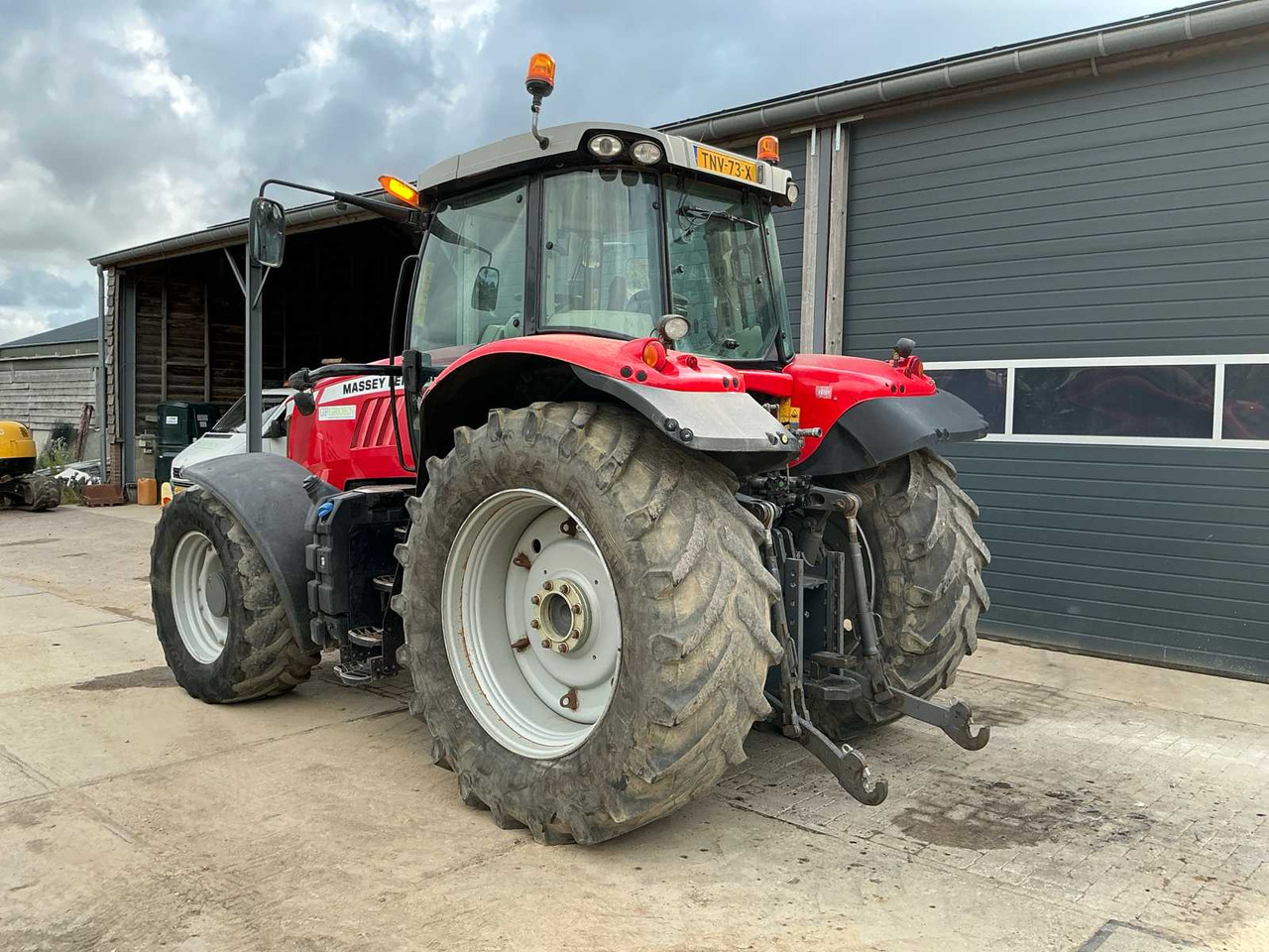 Massey Ferguson 7620 - Farm tractor: picture 3 Massey Ferguson 7620 - Farm tractor: picture 3