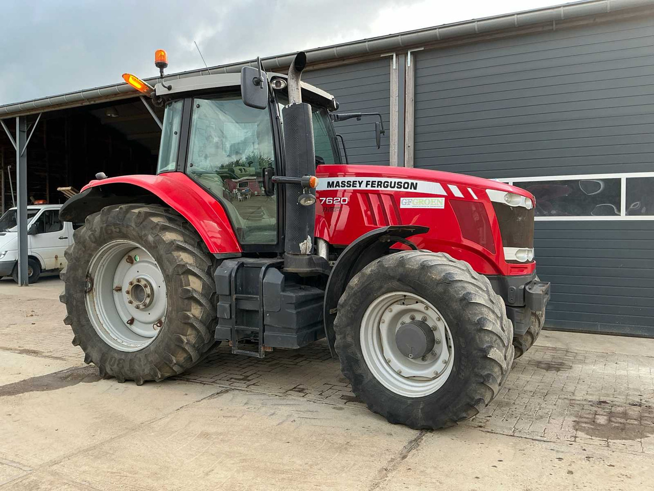 Massey Ferguson 7620 - Farm tractor: picture 4 Massey Ferguson 7620 - Farm tractor: picture 4