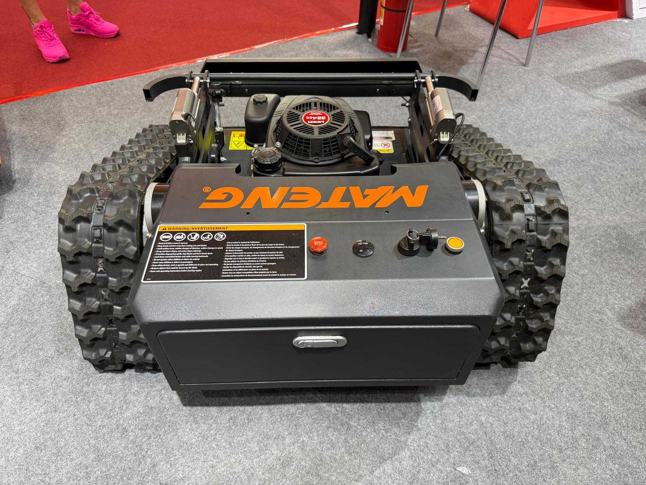 Mateng Robot grasmaaier op rupsen - Garden mower: picture 3 Mateng Robot grasmaaier op rupsen - Garden mower: picture 3