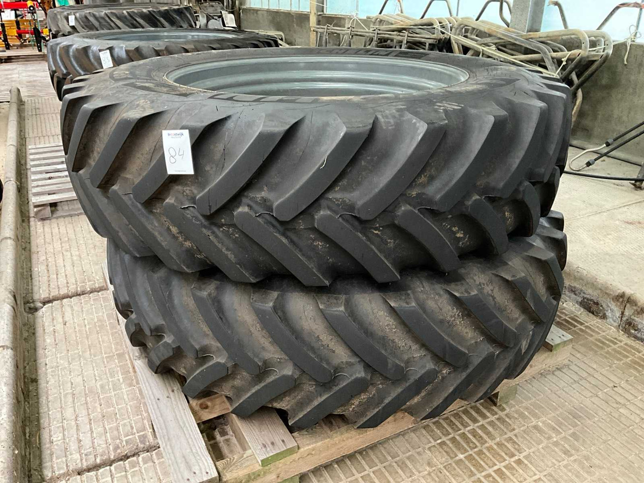 Michelin Spraybib - Wheels and tires for Farm tractor: picture 2 Michelin Spraybib - Wheels and tires for Farm tractor: picture 2