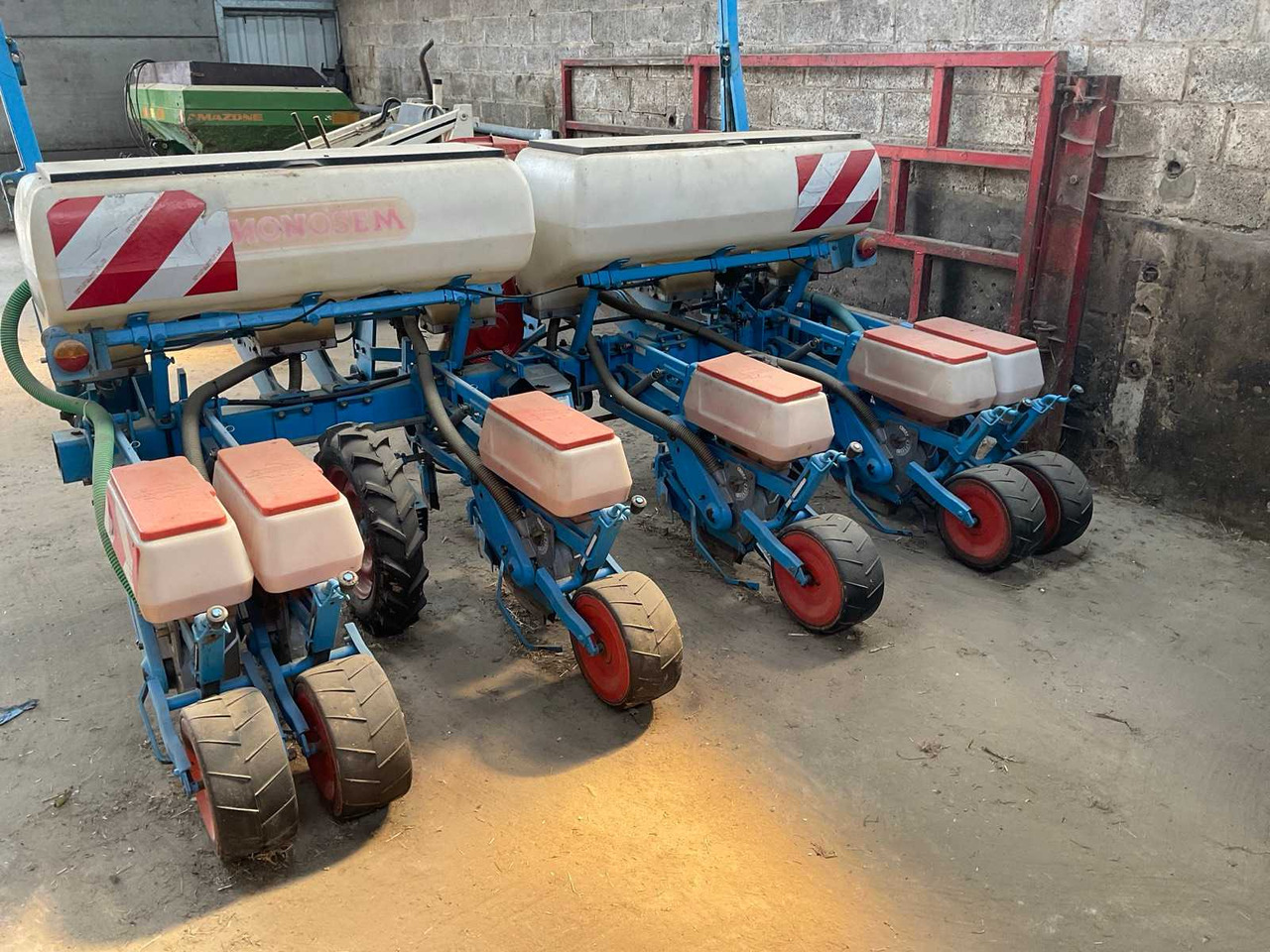 Monosem - Soil tillage equipment: picture 4 Monosem - Soil tillage equipment: picture 4