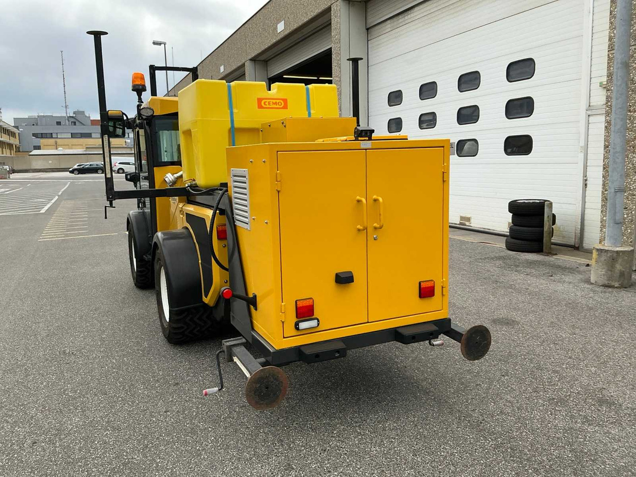 Multihog Zugmaschine - Municipal tractor: picture 4 Multihog Zugmaschine - Municipal tractor: picture 4