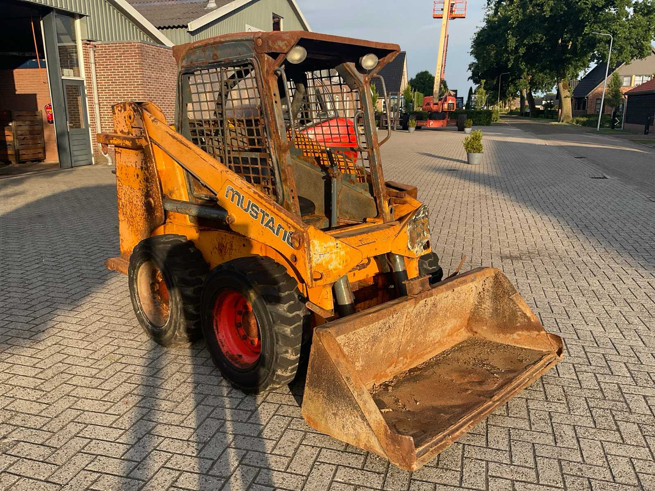 Mustang 2044 - Skid steer loader: picture 4 Mustang 2044 - Skid steer loader: picture 4