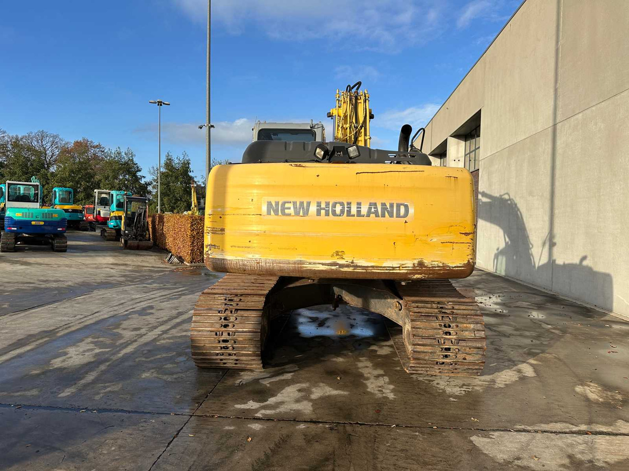 NEW HOLLAND - 2008 - E215B - CRAWLER EXCAVATOR - Excavator: picture 5 NEW HOLLAND - 2008 - E215B - CRAWLER EXCAVATOR - Excavator: picture 5