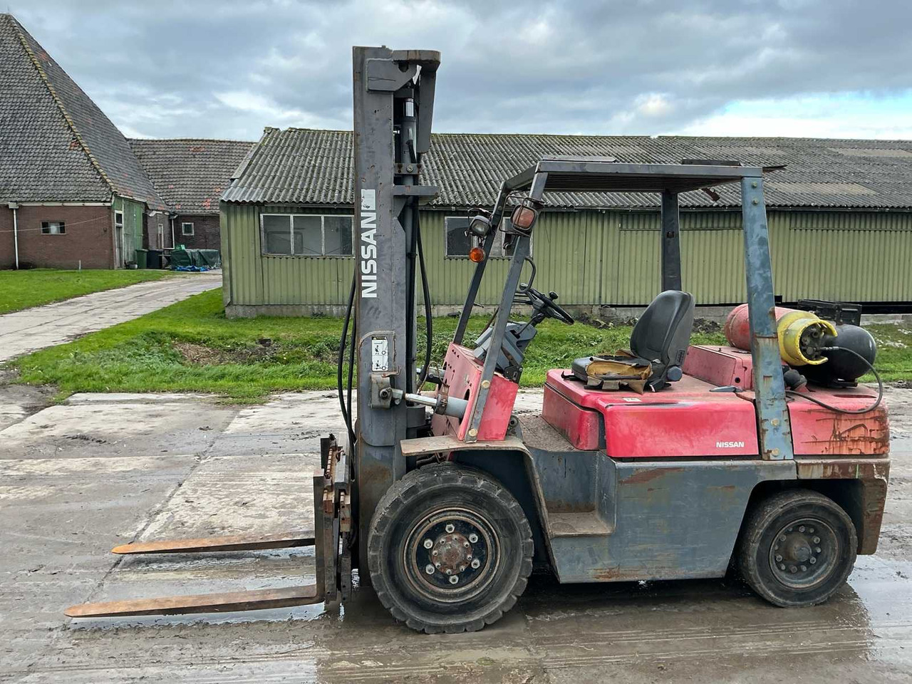 NISSAN BF03A40 FORKLIFT - Forklift: picture 2 NISSAN BF03A40 FORKLIFT - Forklift: picture 2