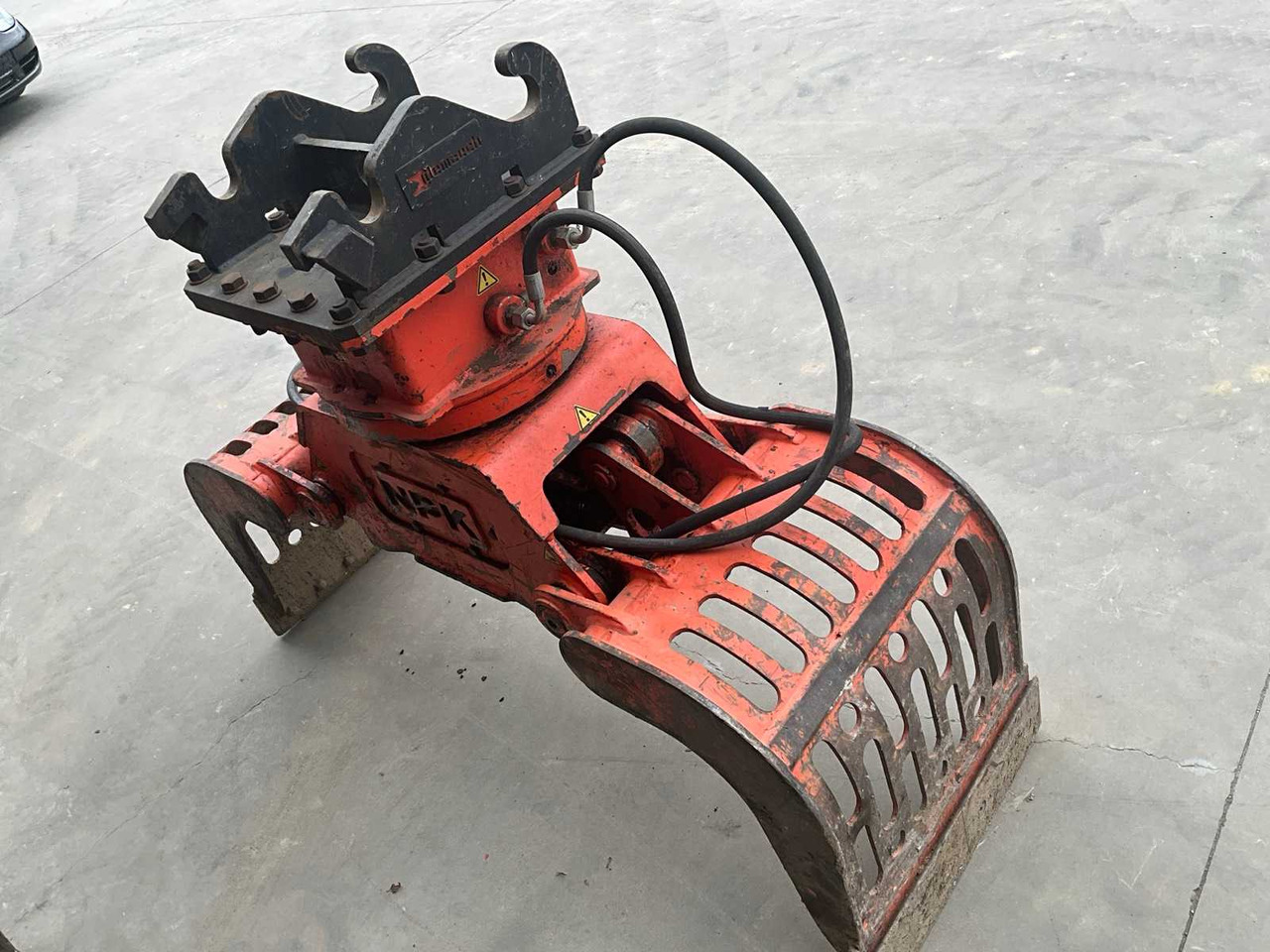 NPK DG-9 - Excavator bucket: picture 4 NPK DG-9 - Excavator bucket: picture 4