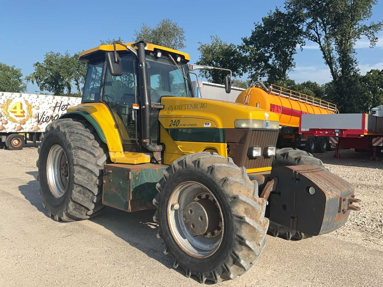 New Holland 8970 - Farm tractor: picture 2 New Holland 8970 - Farm tractor: picture 2