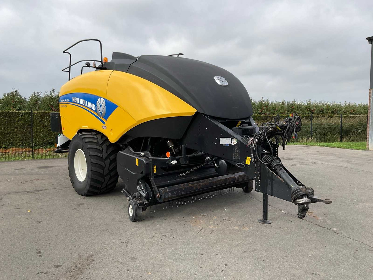 New Holland Bigbaler 1270 - Square baler: picture 1 New Holland Bigbaler 1270 - Square baler: picture 1