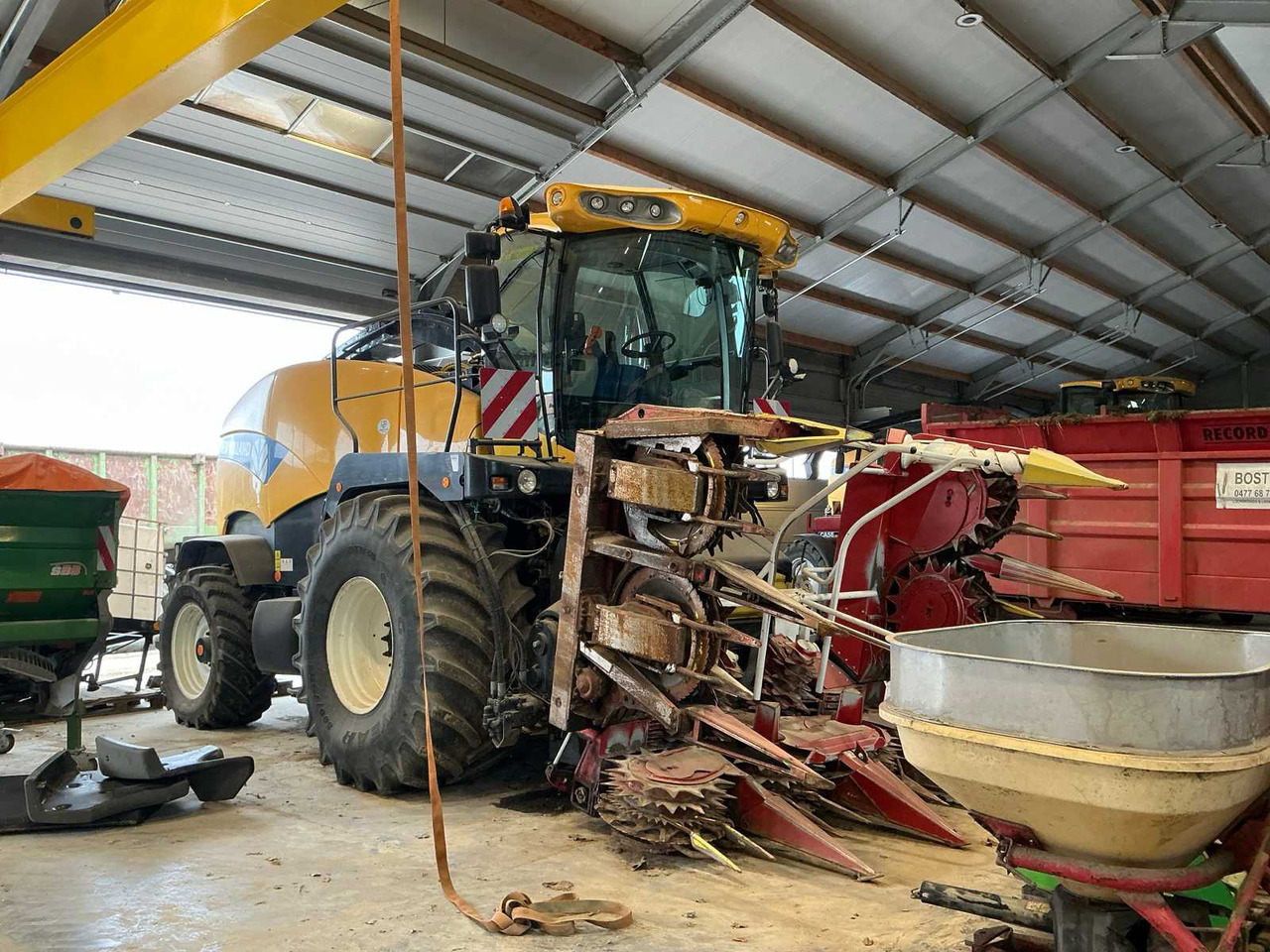 New Holland FR9060 - Forage harvester: picture 5 New Holland FR9060 - Forage harvester: picture 5