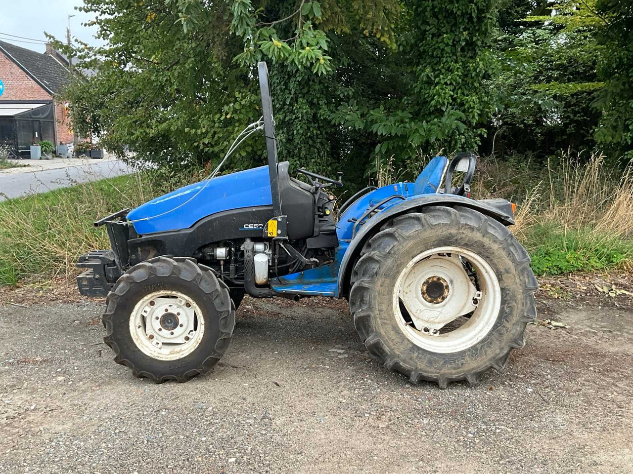 New Holland TCE50 - Compact tractor: picture 2 New Holland TCE50 - Compact tractor: picture 2