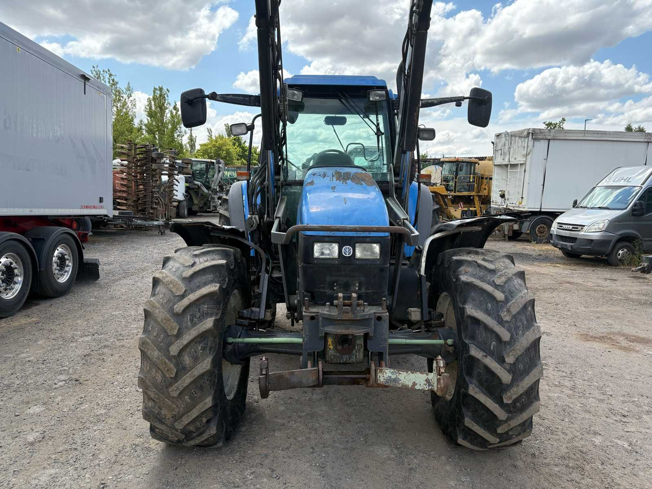 New Holland TM115 mit Frontlader - Farm tractor: picture 2 New Holland TM115 mit Frontlader - Farm tractor: picture 2