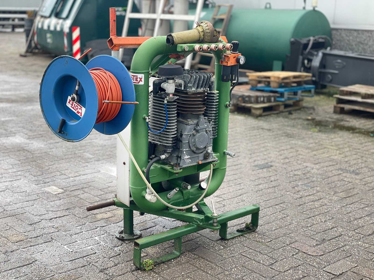 PTO Compressor - Garden equipment: picture 1 PTO Compressor - Garden equipment: picture 1