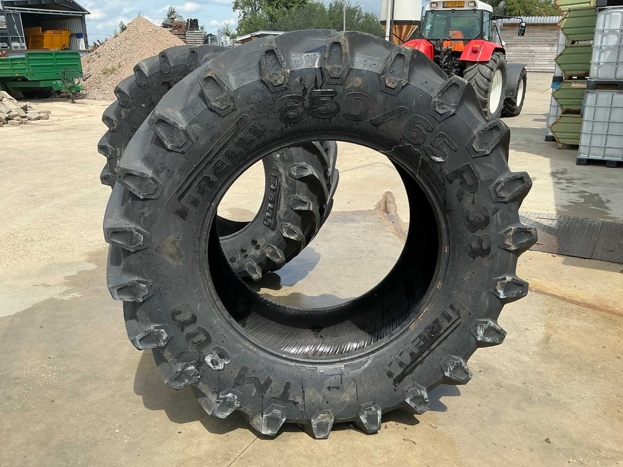 Pirelli TM800 - Wheels and tires for Farm tractor: picture 2 Pirelli TM800 - Wheels and tires for Farm tractor: picture 2