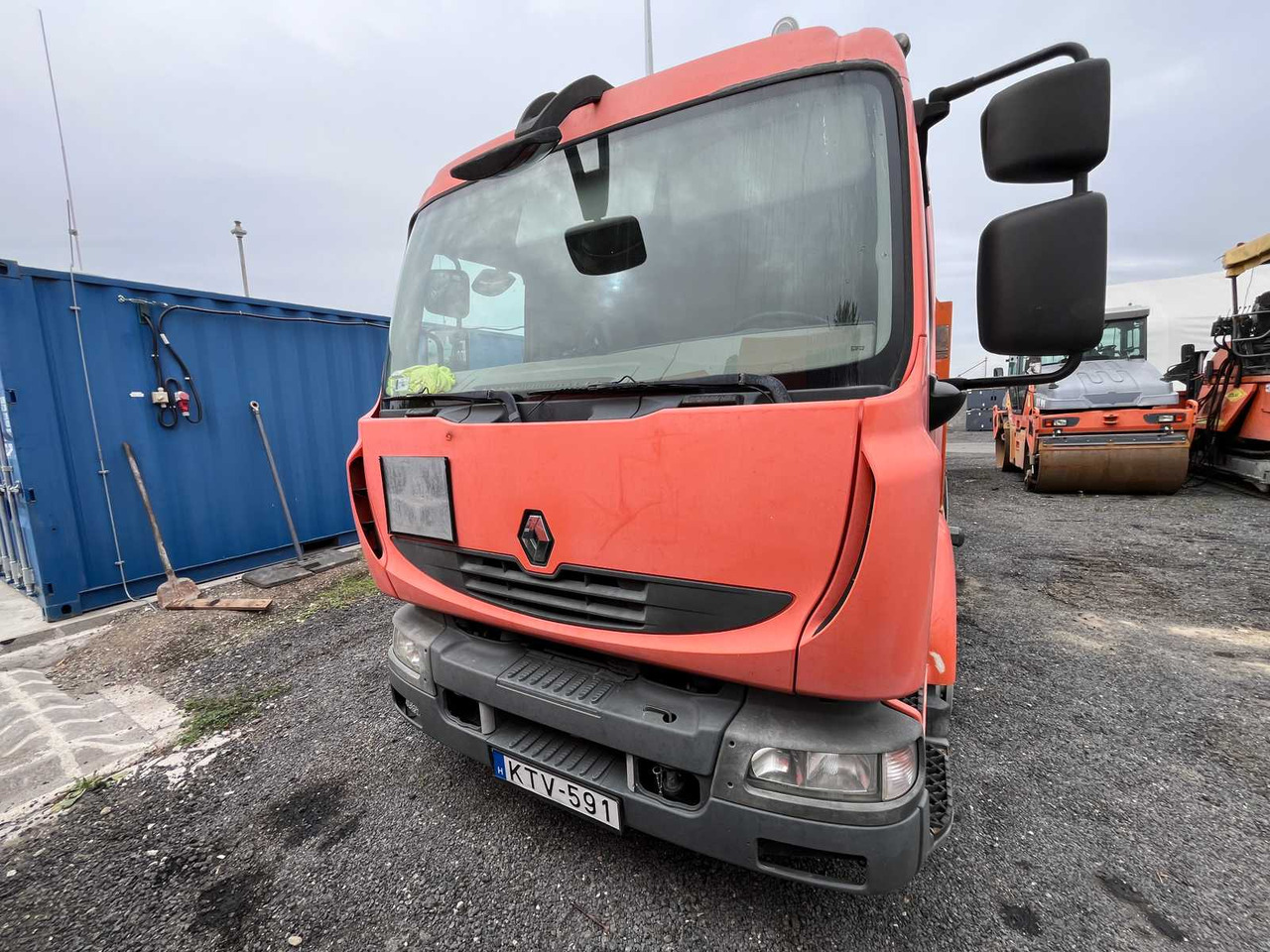 RENAULT Midlum 190.12 Light - Asphalt distributor: picture 3 RENAULT Midlum 190.12 Light - Asphalt distributor: picture 3