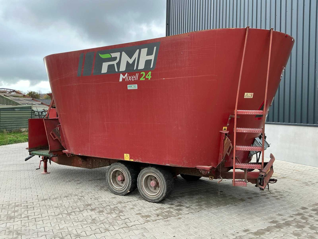 RMH Mixell-24 - Forage mixer wagon: picture 3 RMH Mixell-24 - Forage mixer wagon: picture 3