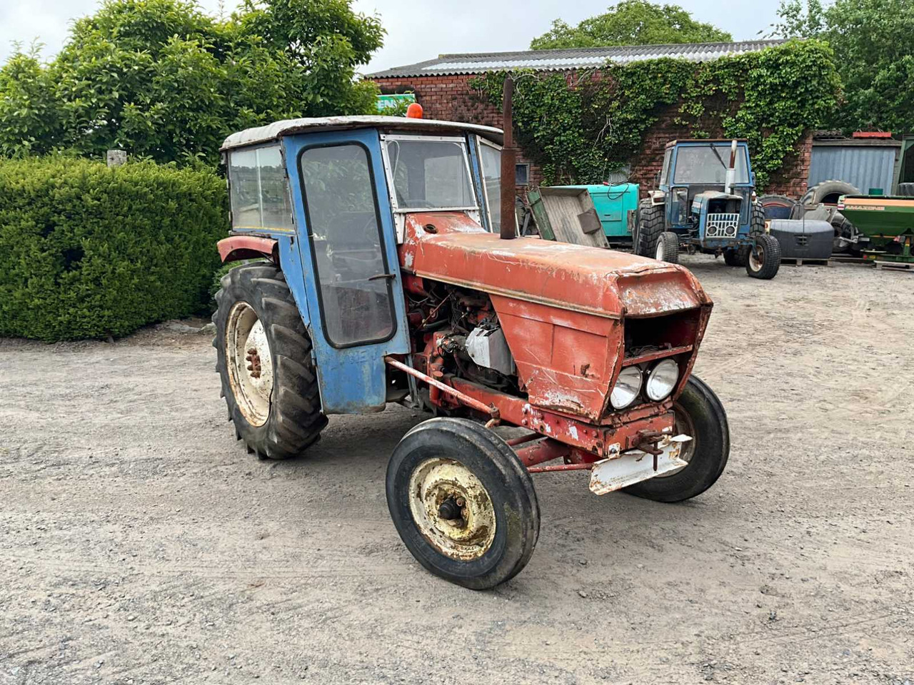 Renault R7055 - Farm tractor: picture 4 Renault R7055 - Farm tractor: picture 4