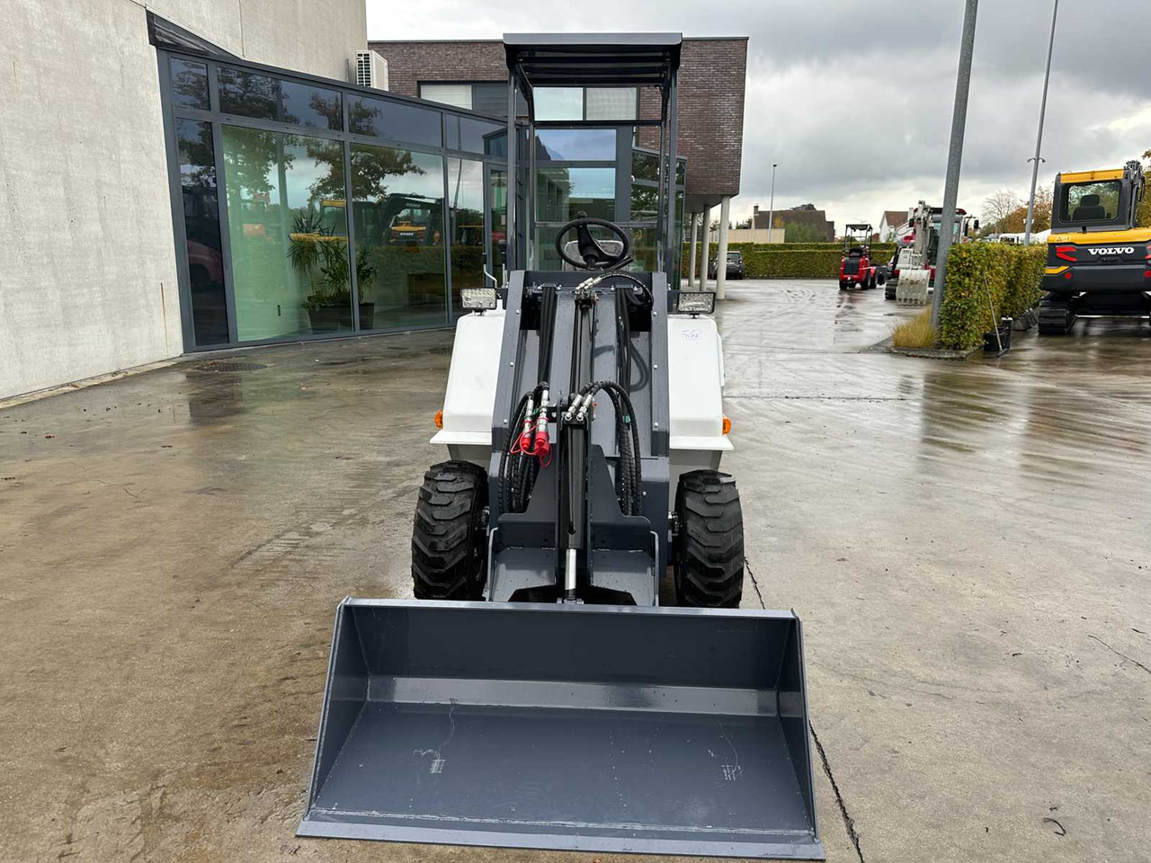 SDLOOL SL-S30 - Skid steer loader: picture 3 SDLOOL SL-S30 - Skid steer loader: picture 3