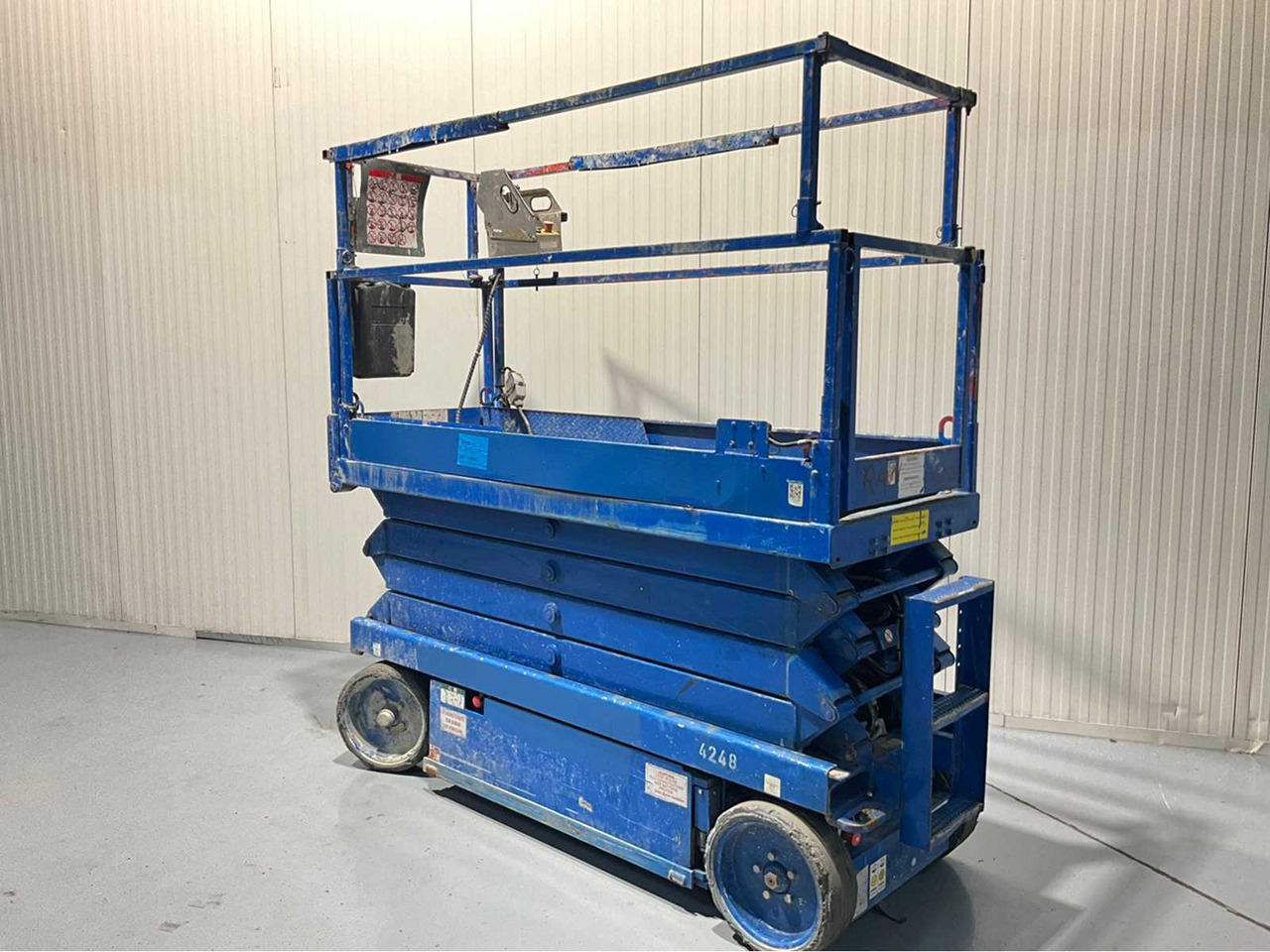 SKYJACK SJIII3226 - AERIAL PLATFORM WORKING HEIGHT 9.9M EXTENDABLE 3M, 229 HOURS - Aerial platform: picture 4 SKYJACK SJIII3226 - AERIAL PLATFORM WORKING HEIGHT 9.9M EXTENDABLE 3M, 229 HOURS - Aerial platform: picture 4