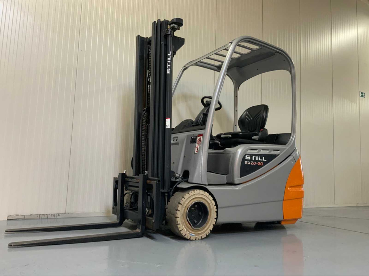 STILL RX20-20 - 4.3 METER TRIPLEX, FREE-LIFT, SIDE-SHIFT - FORKLIFT BJ. 2015 - Forklift: picture 1 STILL RX20-20 - 4.3 METER TRIPLEX, FREE-LIFT, SIDE-SHIFT - FORKLIFT BJ. 2015 - Forklift: picture 1