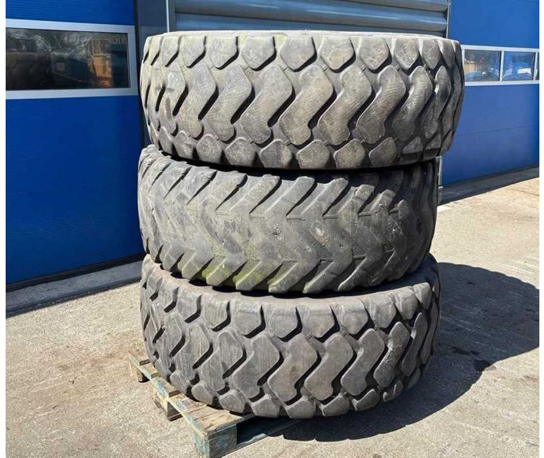 Sovel Wheels (3x) - Wheels and tires for Farm tractor: picture 1 Sovel Wheels (3x) - Wheels and tires for Farm tractor: picture 1