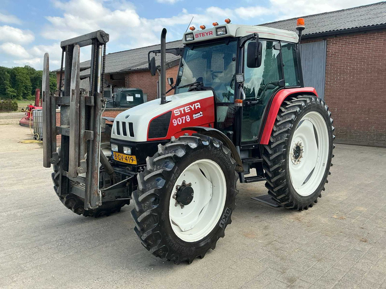Steyr 9078 - Farm tractor: picture 3 Steyr 9078 - Farm tractor: picture 3