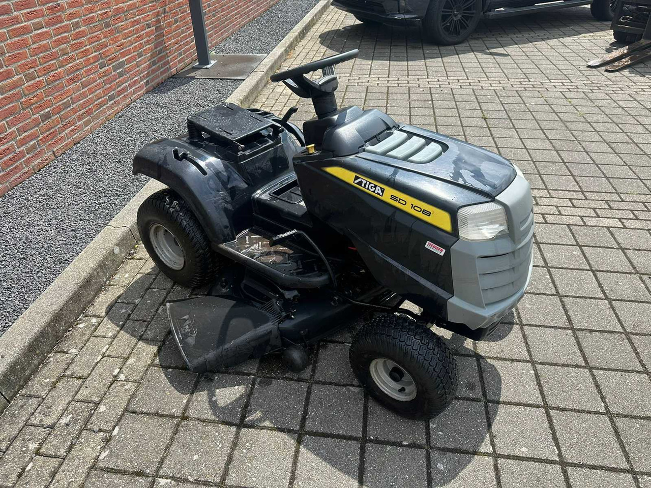 Stiga SD 108 - Garden mower: picture 2 Stiga SD 108 - Garden mower: picture 2