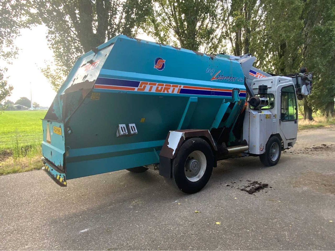Storti DMV Labrador 120 - Forage mixer wagon: picture 4 Storti DMV Labrador 120 - Forage mixer wagon: picture 4
