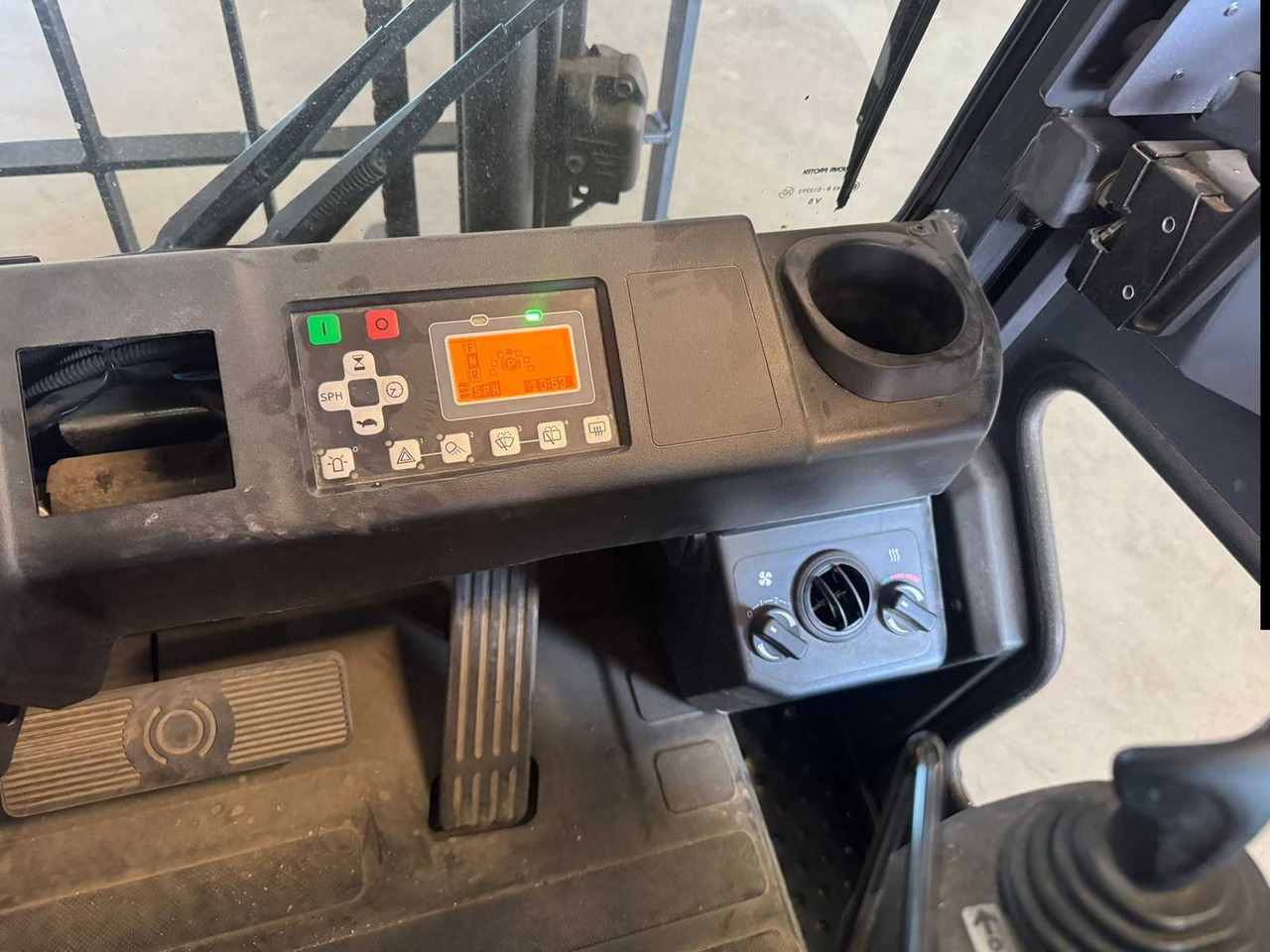 TOYOTA 8FBMKT20 FORKLIFT - Forklift: picture 5 TOYOTA 8FBMKT20 FORKLIFT - Forklift: picture 5