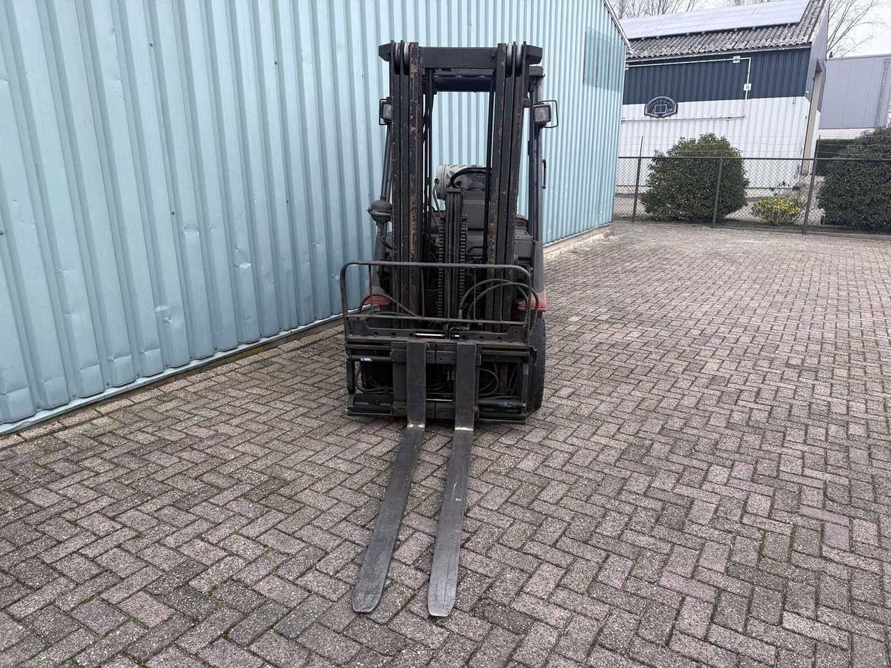 TOYOTA FORKLIFT WITH 4TH VALVE-FORK POSITIONER-SIDESHIFT-470CM HIGH-LOW HOURS 6445 - Forklift: picture 5 TOYOTA FORKLIFT WITH 4TH VALVE-FORK POSITIONER-SIDESHIFT-470CM HIGH-LOW HOURS 6445 - Forklift: picture 5