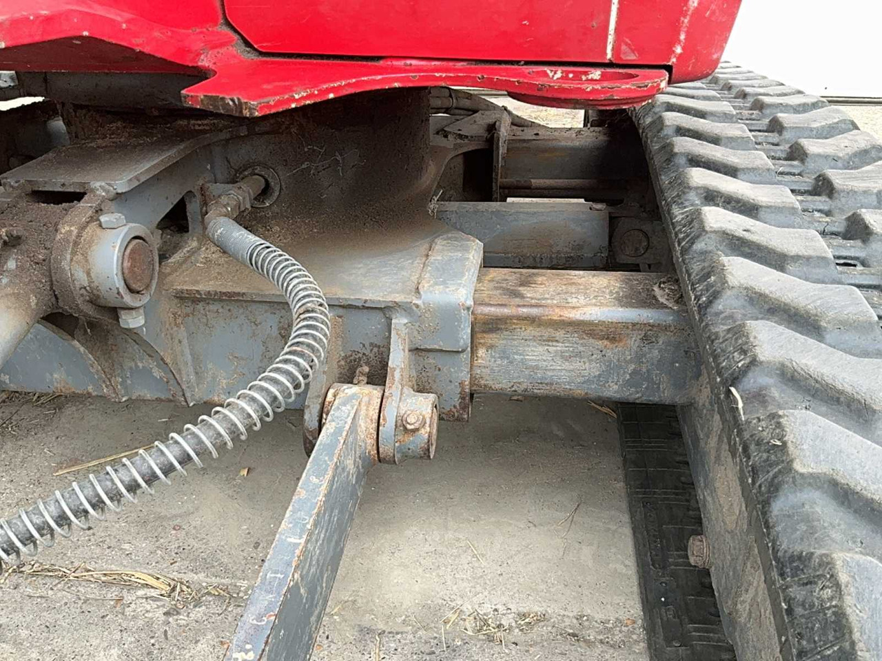 Mini excavator Takeuchi TB 225: picture 11