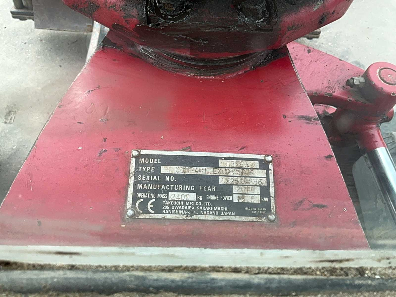Mini excavator Takeuchi TB 225: picture 28