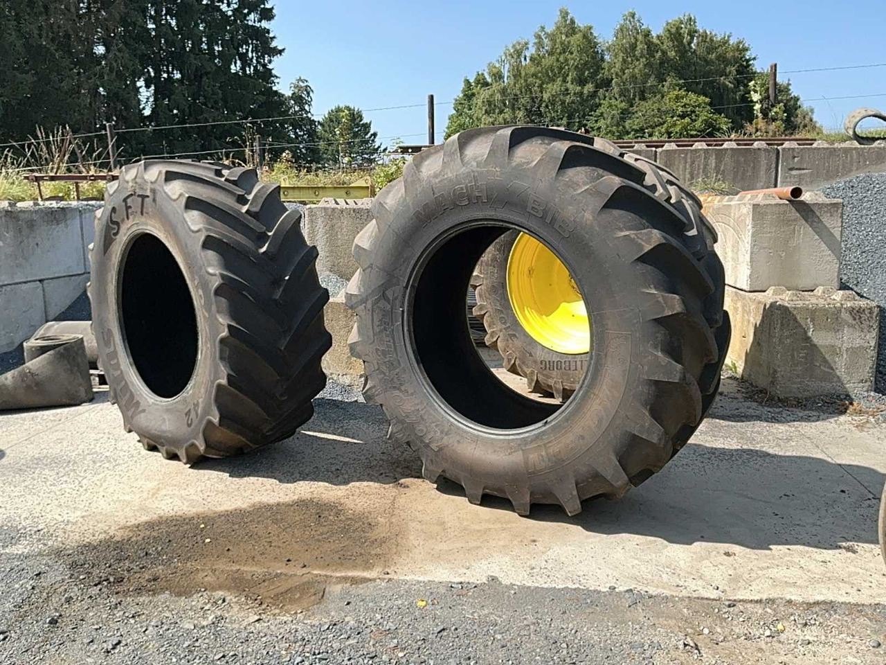 Tires, wheels and rims - Wheels and tires for Farm tractor: picture 1 Tires, wheels and rims - Wheels and tires for Farm tractor: picture 1