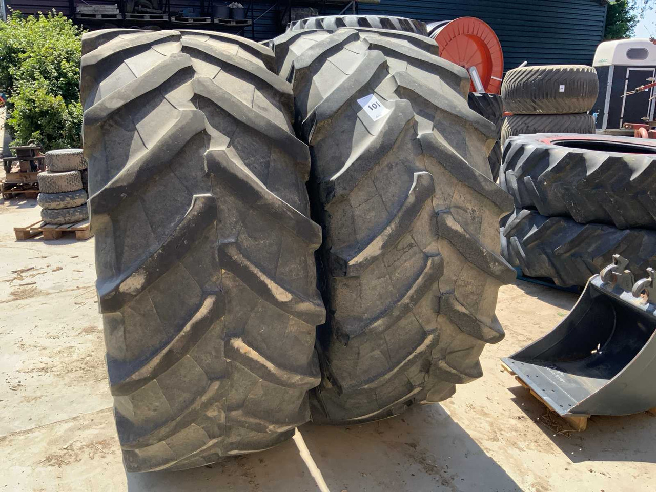 Trelleborg TM 800 - Wheels and tires for Farm tractor: picture 3 Trelleborg TM 800 - Wheels and tires for Farm tractor: picture 3